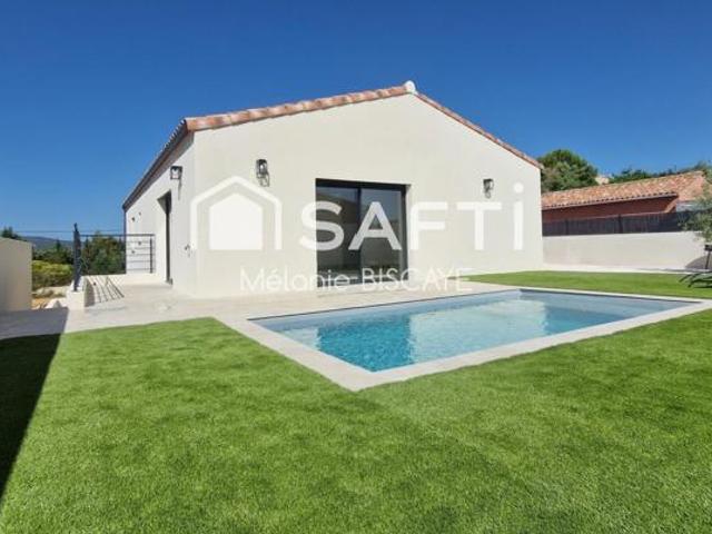 Maison de plain pied avec piscine garage et sous sol