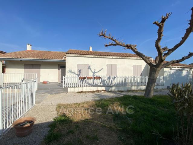 Maison de plain pied avec piscine de type 4 Tarascon