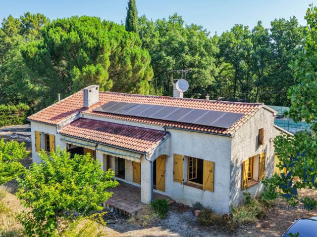 Maison de plain pied avec piscine, dépendance 72 m2 et terrain