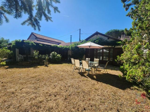 Maison de plain pied avec studio indépendant et piscine 165m² Prayssac