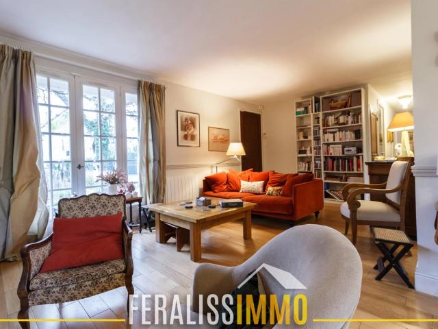 Maison de plain pied avec sous sol !