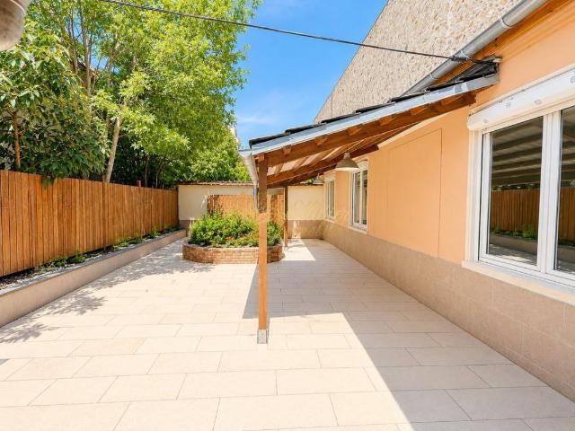 Maison de plain pied avec terrasse