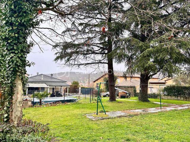 Maison de plain pied avec 4 chambres avec terrain CONSTRUCTIBLE