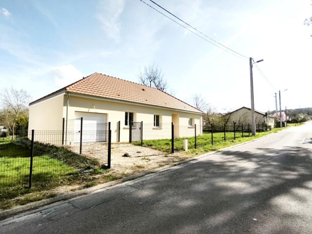 Maison de plain pied avec 4 chambres sur la commune de Fontv