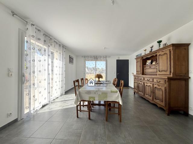 Maison de plain pied centre ville de CRAON