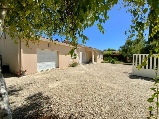 Maison de plain pied ? Cierzac de 120 m2