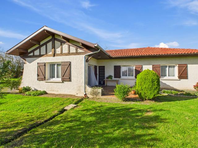 Maison de plain pied dans le village d'Orx, à 15 minutes des plages landaises