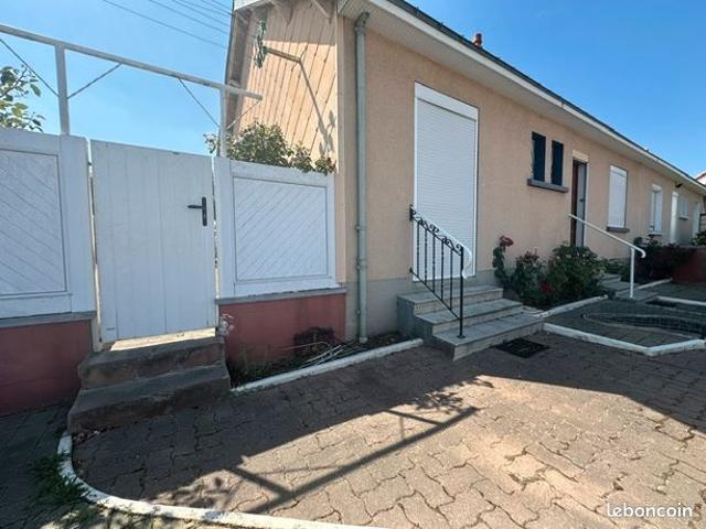 Maison de plain pied de 67 m² Garage de 34 m² Terrain de 405 m²