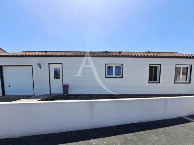 Maison de plain pied de 70 m² sur terrain clos de 519 m² ? Mesnard la Barotière