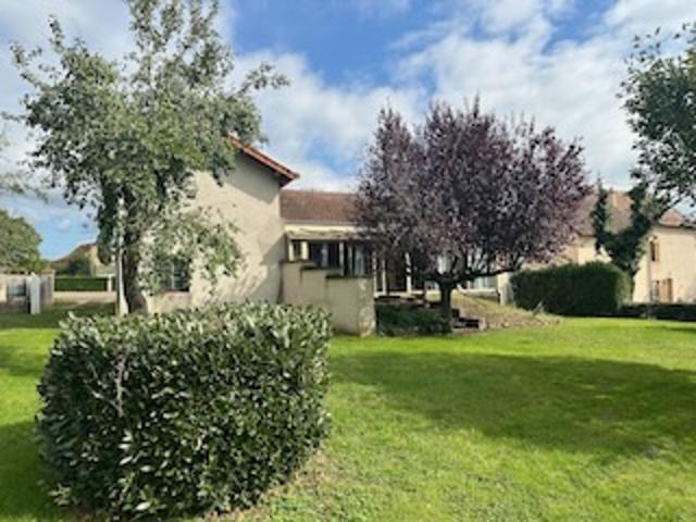 MAISON DE PLAIN PIED DE 107 M2 HAB.DÉPENDANCES ATTENANTES