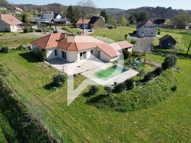 Maison de plain pied de 110 m² sur un terrain de 2000 m² 110m² Casteide Candau