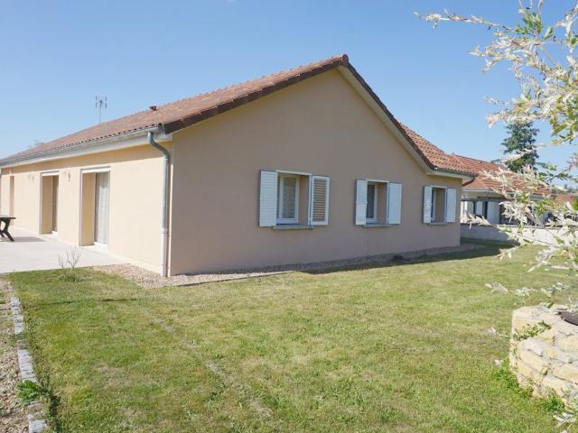 Maison de plain pied de 114 m2 avec garage 114m² Paray le Monial