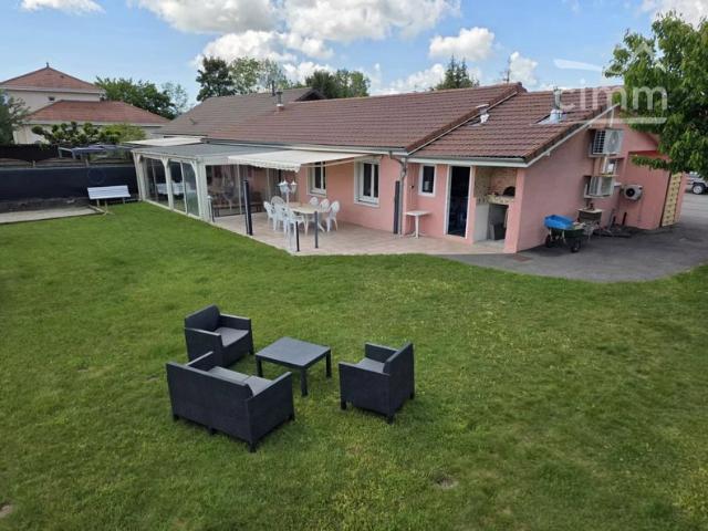 Maison de plain pied de 128 m² avec 1 000 m² de terrain