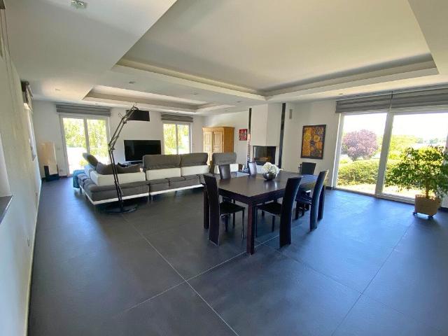 Maison de plain pied de 165m² rénovée 165m² Preuschdorf