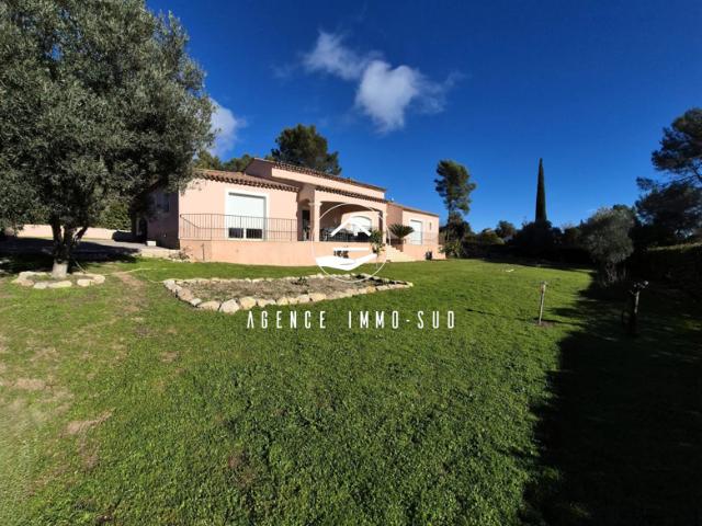 Maison de Plain pied de 188m2 sur un terrain plat de 2185m2