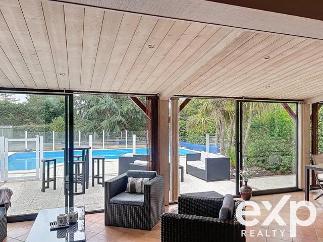 Maison de plain pied d'envi 159 m2