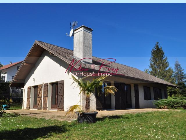 Maison de plain pied élevée sur sous sol, avec vue lac Cadre résidentiel privilégié