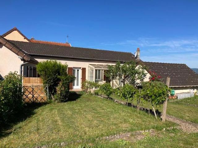 Maison de plain pied en bon état général à Autun
