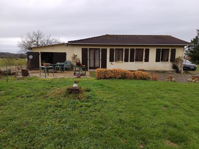 MAISON DE PLAIN PIED EN CAMPAGNE DOTE DE 3 CHAMBRES
