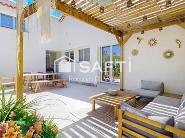 Maison de plain pied entièrement rénovée aux Sablettes