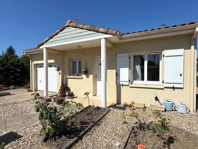 Maison de plain pied – faible entretien, garage communicant et véranda chauffée