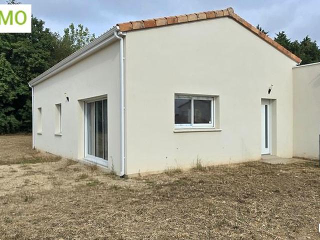 Maison de plain pied neuve | 3 chambres | Jardin et parking | Saint Benoît