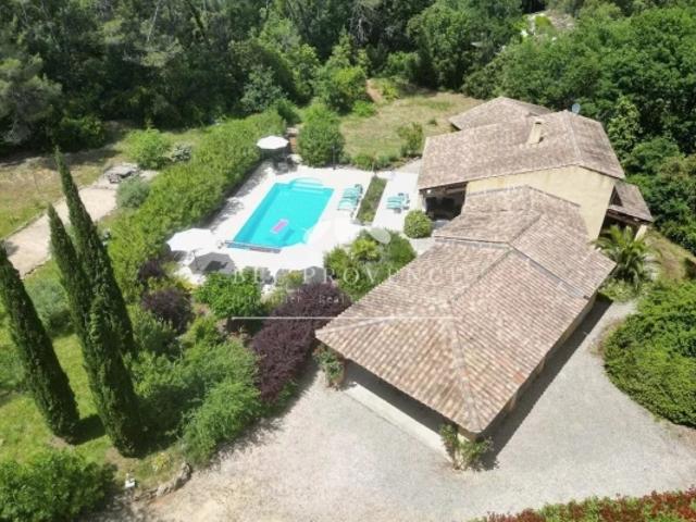 Maison de plain pied, prête à emménager, dans un cadre exceptionnel
