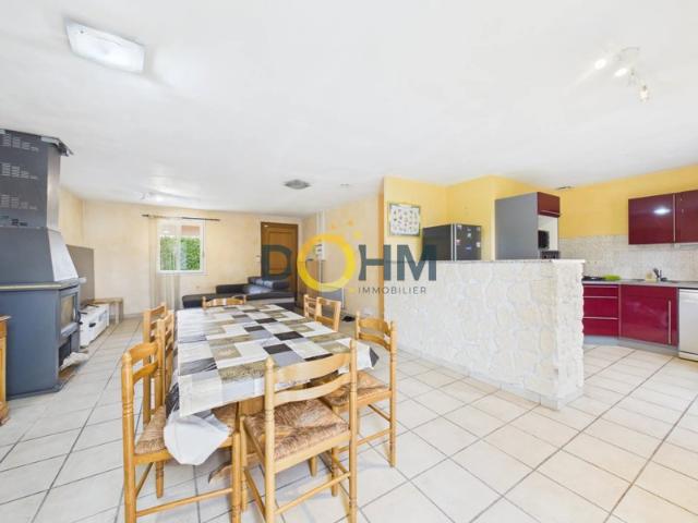 Maison de plain pied Sainte Sigolène 90 m2 sur 700 m2 de