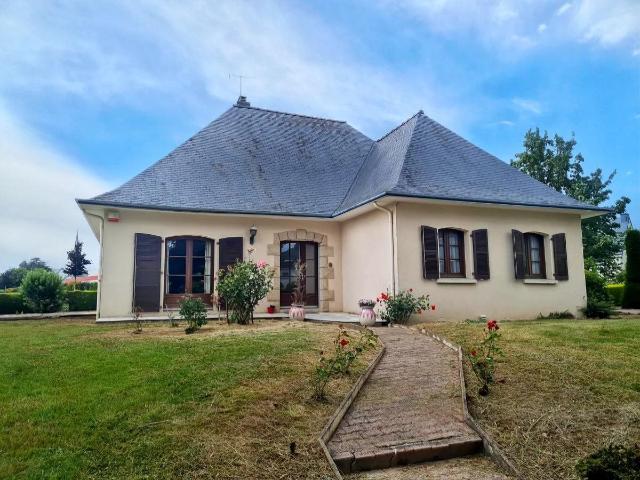 Maison de plain pied située à 7 minutes de Rohan et 20 minut. 119m² Crédin
