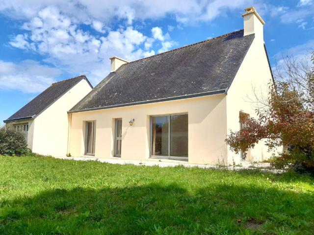 Maison de plain pied sur grand terrain
