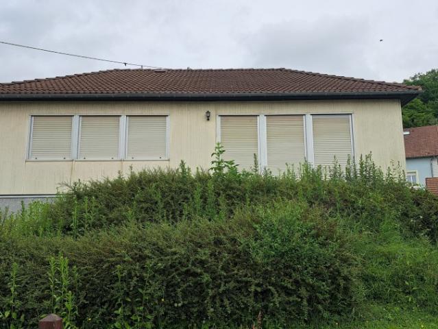MAISON DE PLAIN PIED SUR SOUS SOL