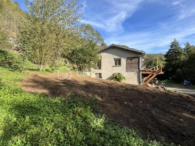 MAISON DE PLAIN PIED SUR SOUS SOL AU CALME