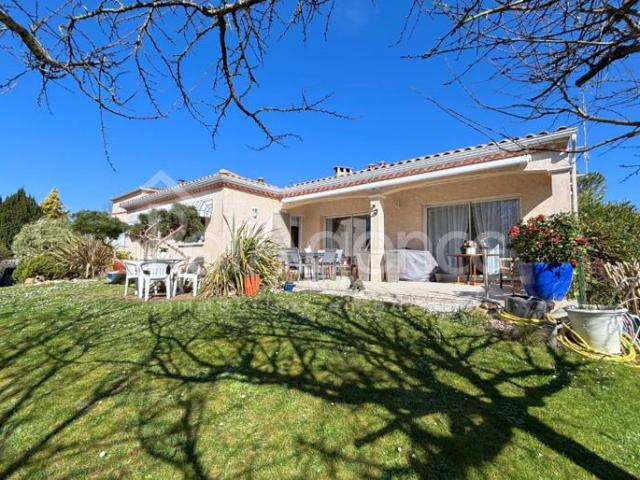 Maison de plain pied sur sous sol Vue sur lac