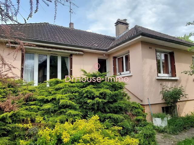 MAISON SURELEVEE SUR SOUS SOL