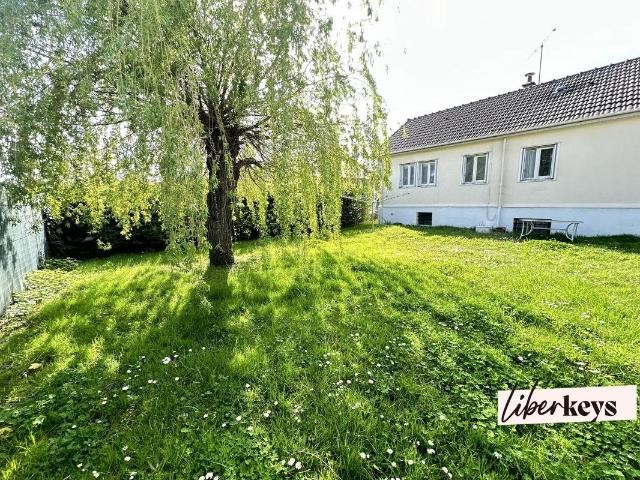 Maison de plain pied surélevé sur un sous sol total dans un. 64m² Chelles