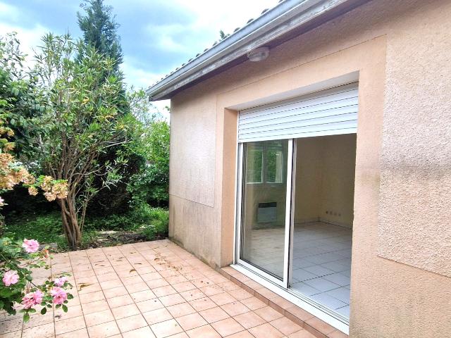 Maison de plain pieds de 64m2 avec jardin et parkings Cestas Gazinet proche toutes commodités
