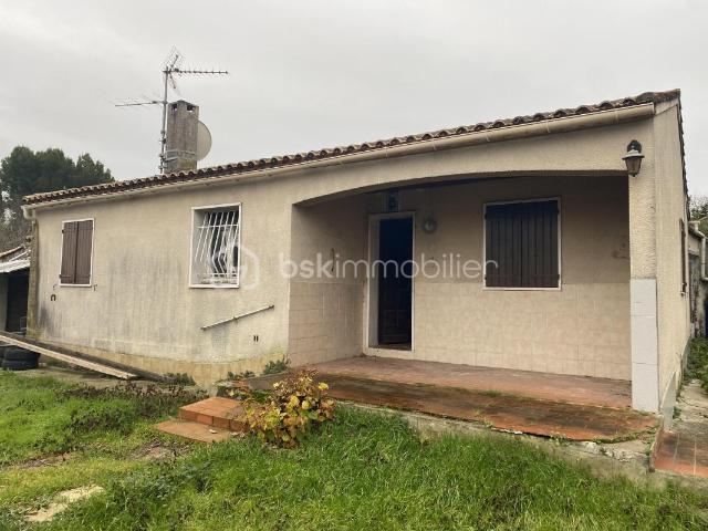 MAISON DE PLEIN PIED À RÉNOVER POTENTIEL 100 M² TERRAIN DE 780 M² GRAND GARAGE