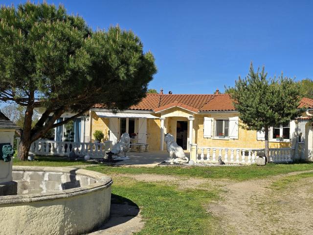 maison de plein pied de 146 m2 avec grand terrain plat constructible