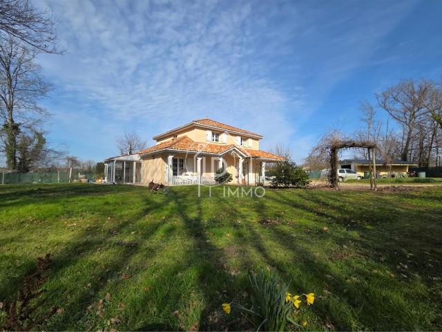 Maison de prestige 168m² Montpon Ménestérol