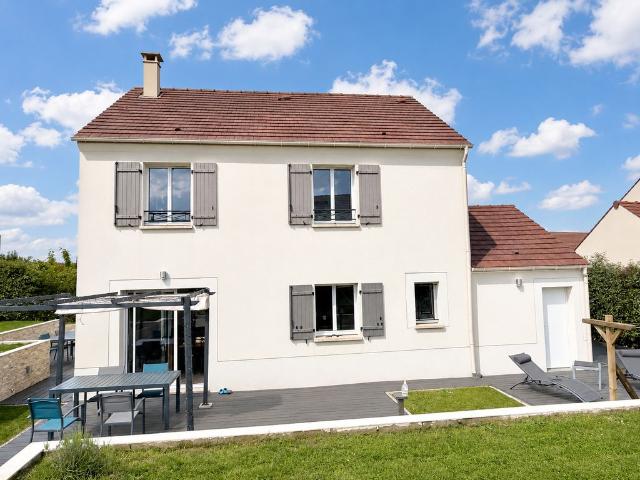Maison de prestige de 105 m2 en vente Morainvilliers, Île de France