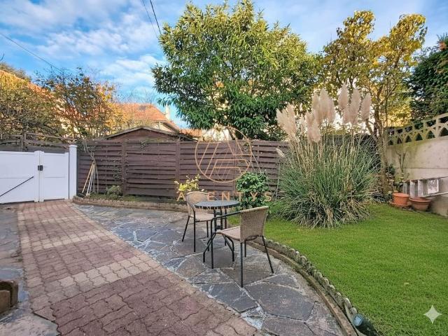 Maison de prestige de 105 m2 en vente Créteil, Île de France