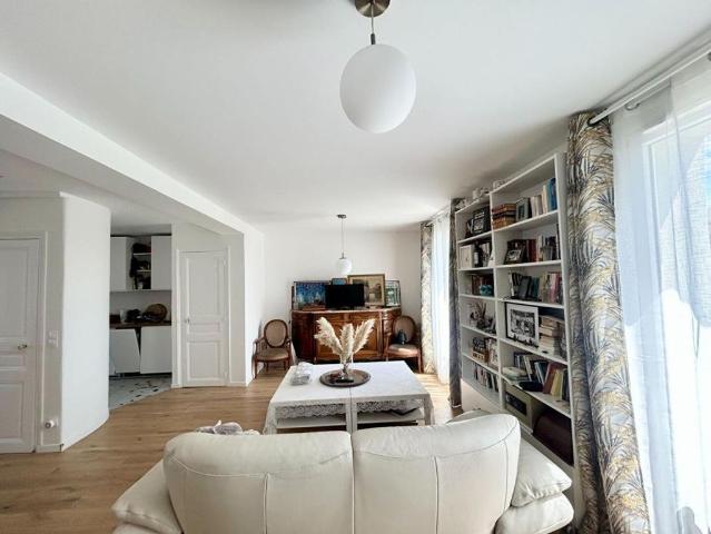 Maison de prestige de 100 m2 en vente Fontenay sous Bois, France