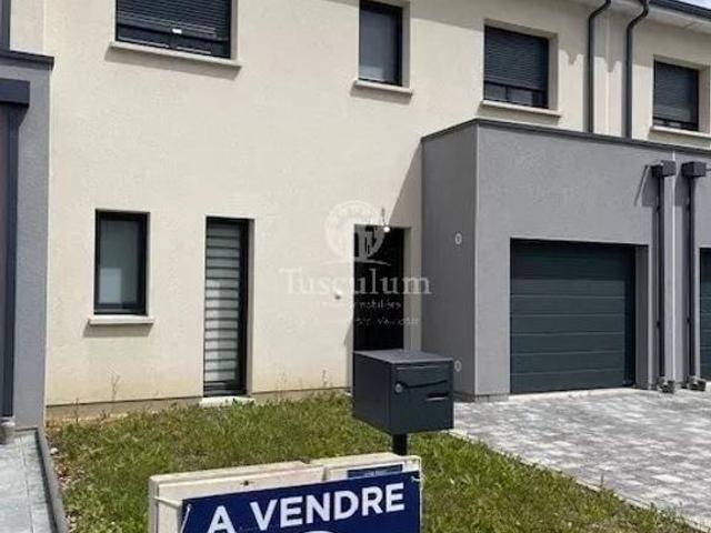 Maison de prestige de 102 m2 en vente Terville, France
