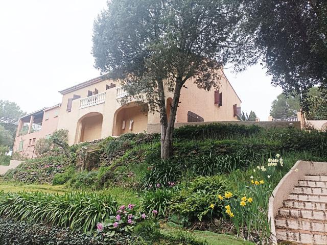 Maison de prestige de 110 m2 en vente Fréjus, France