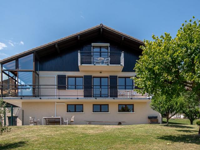 Maison de prestige de 113 m2 en vente Pringy, France