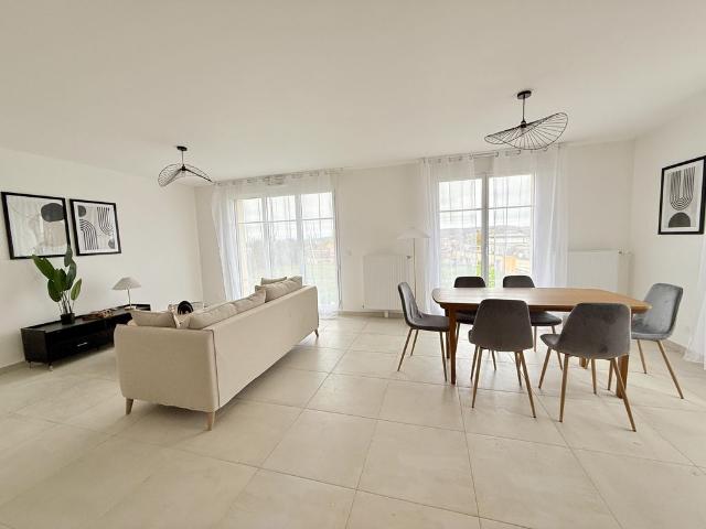 Maison de prestige de 127 m2 en vente Morainvilliers, France