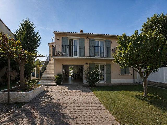 Maison de prestige de 134 m2 en vente Lambesc, France