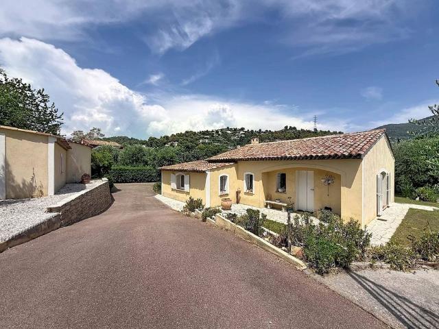 Maison de prestige de 134 m2 en vente Saint Martin du Var, Provence Alpes Côte d'Azur