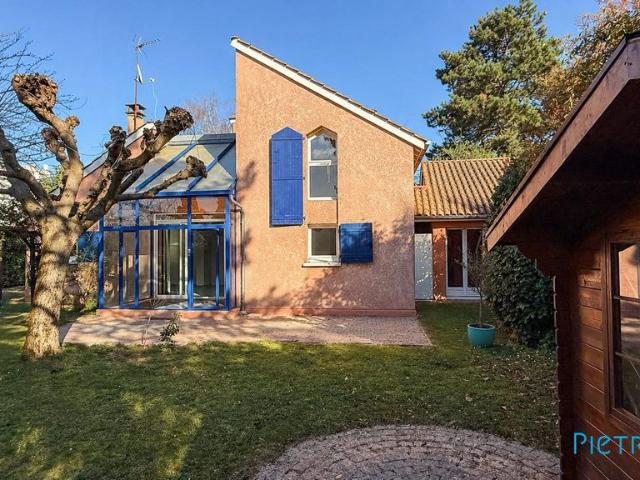Maison de prestige de 138 m2 en vente Sathonay Camp, France