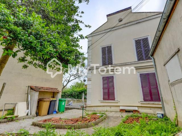Maison de prestige de 139 m2 en vente Vitry sur Seine, France